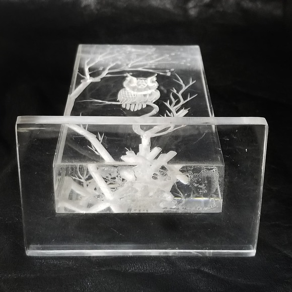 Owl on a tree Lucite Figurine - Picture 7 of 8